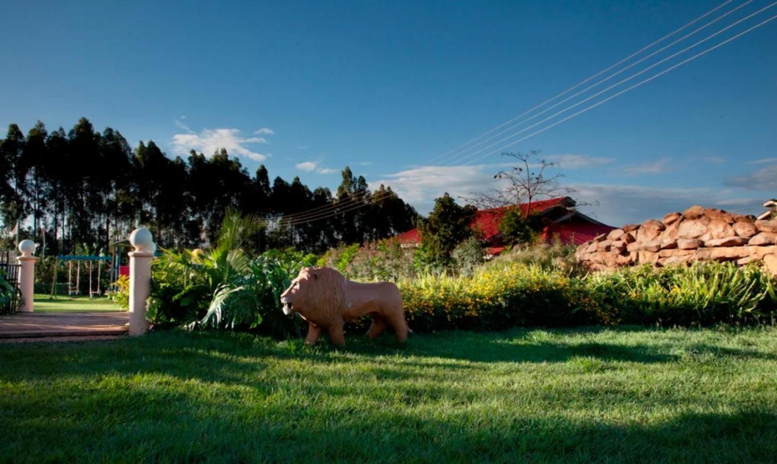 Gatimene Gardens Hotel Meru Luaran gambar